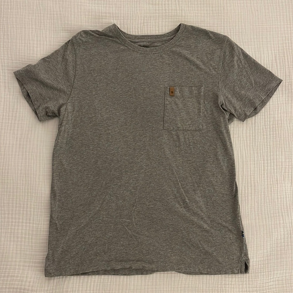 Mens Fjallraven tshirt | grey | size M